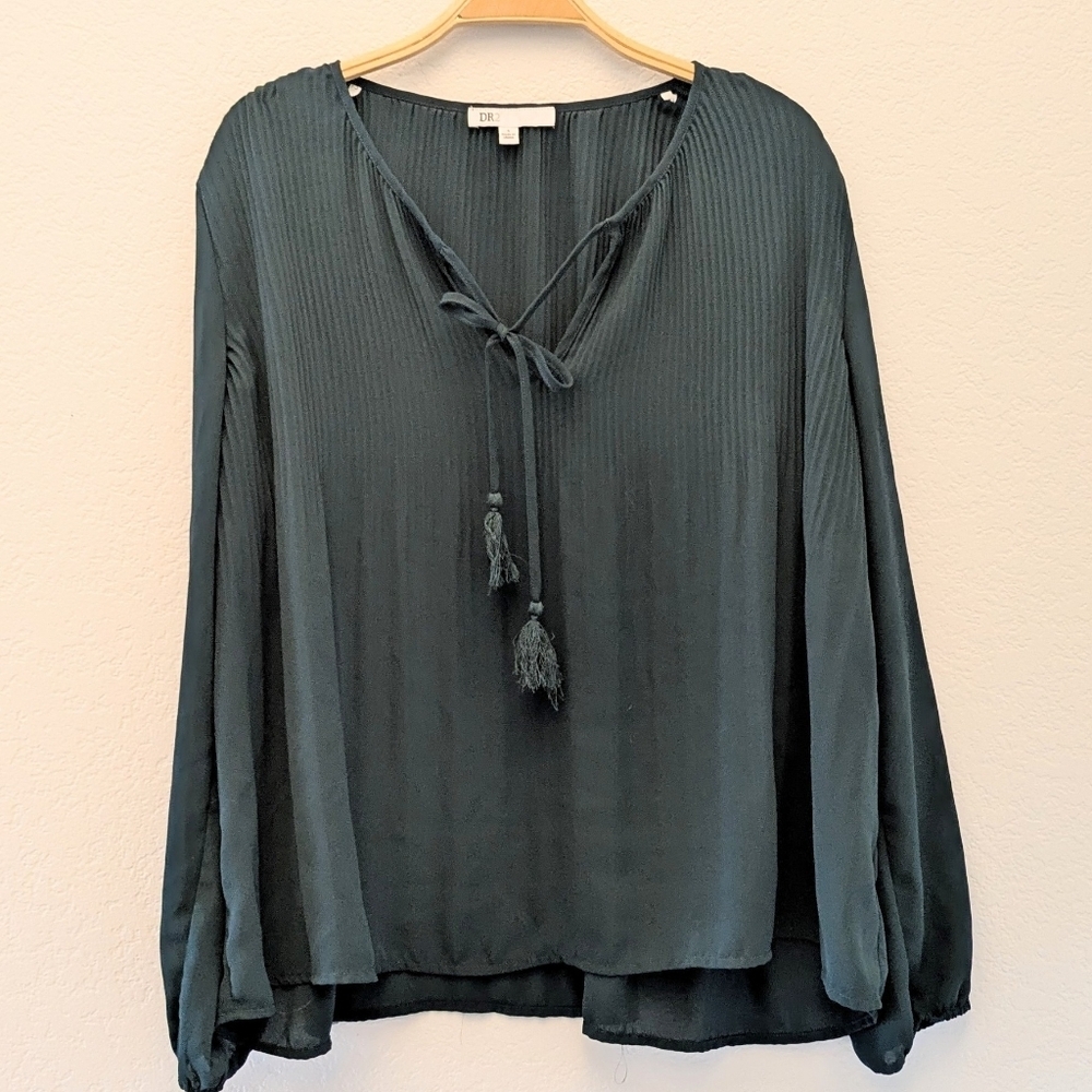 Daniel Rainn Forest Green Crinkle Long Sleeve Tassel Blouse Small